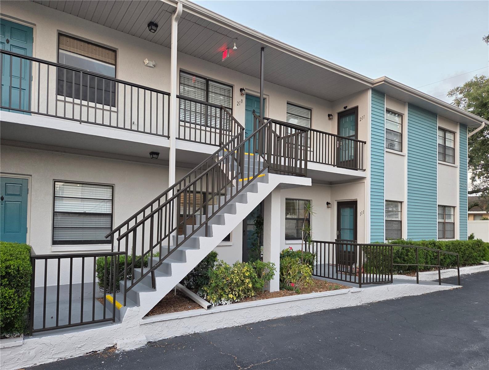 5925 TERRACE PARK DR N #111, ST PETERSBURG, FL, 33709