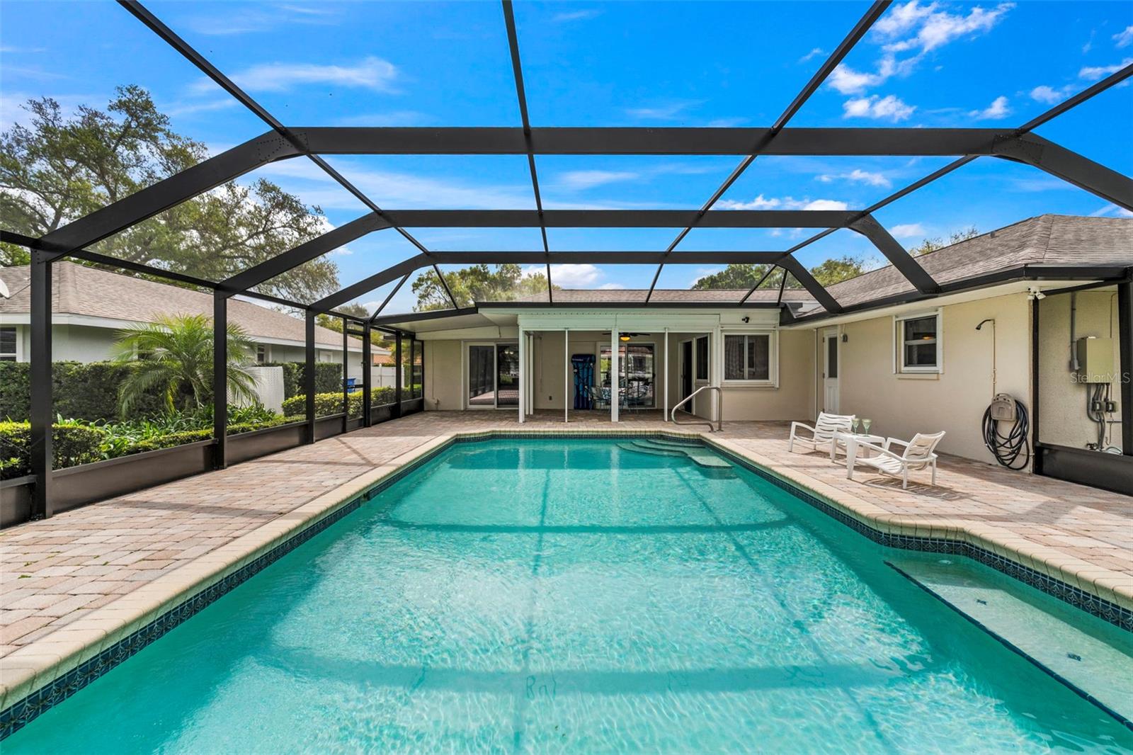 511 RIVIERA BAY DR NE, ST PETERSBURG, FL, 33702