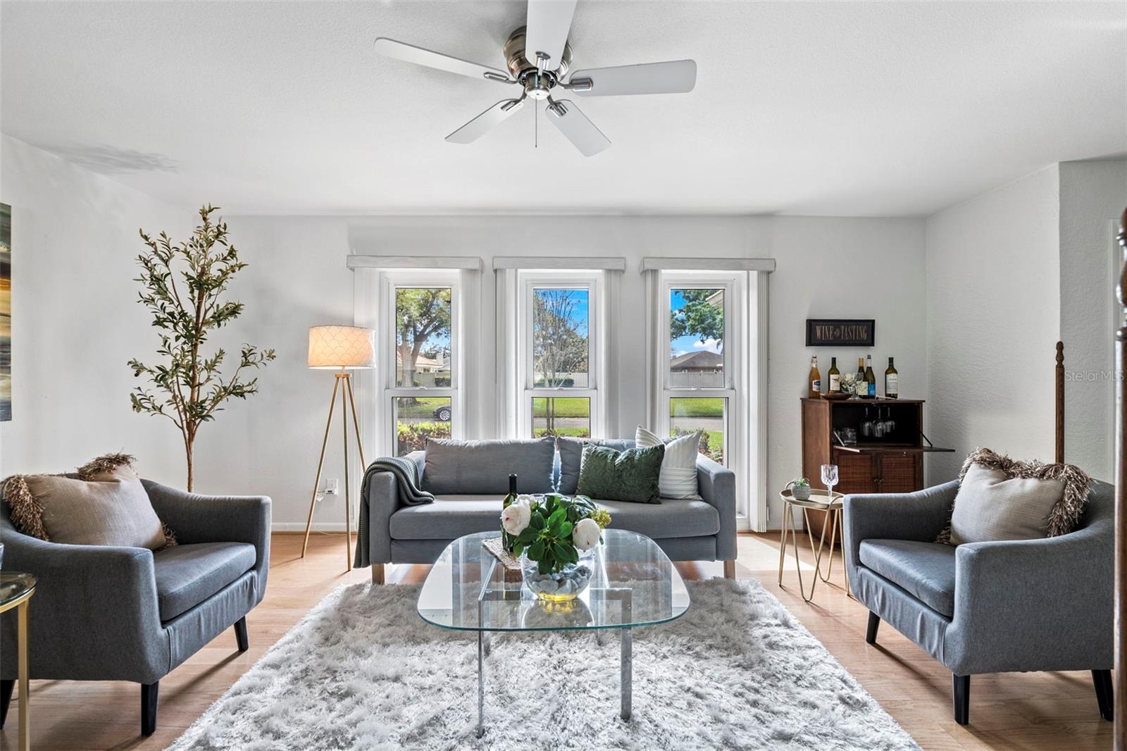 511 RIVIERA BAY DR NE, ST PETERSBURG, FL, 33702