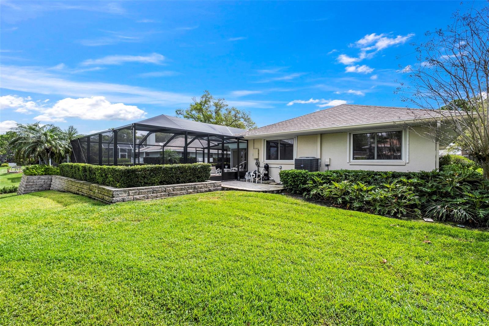 511 RIVIERA BAY DR NE, ST PETERSBURG, FL, 33702