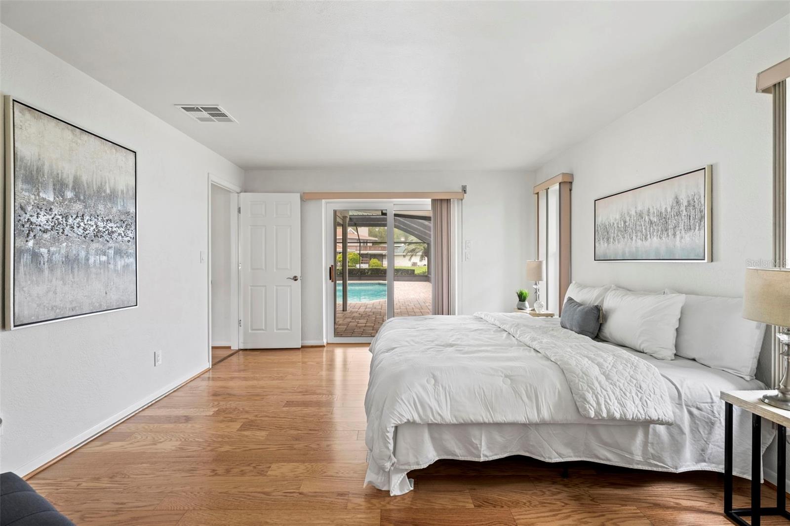 511 RIVIERA BAY DR NE, ST PETERSBURG, FL, 33702