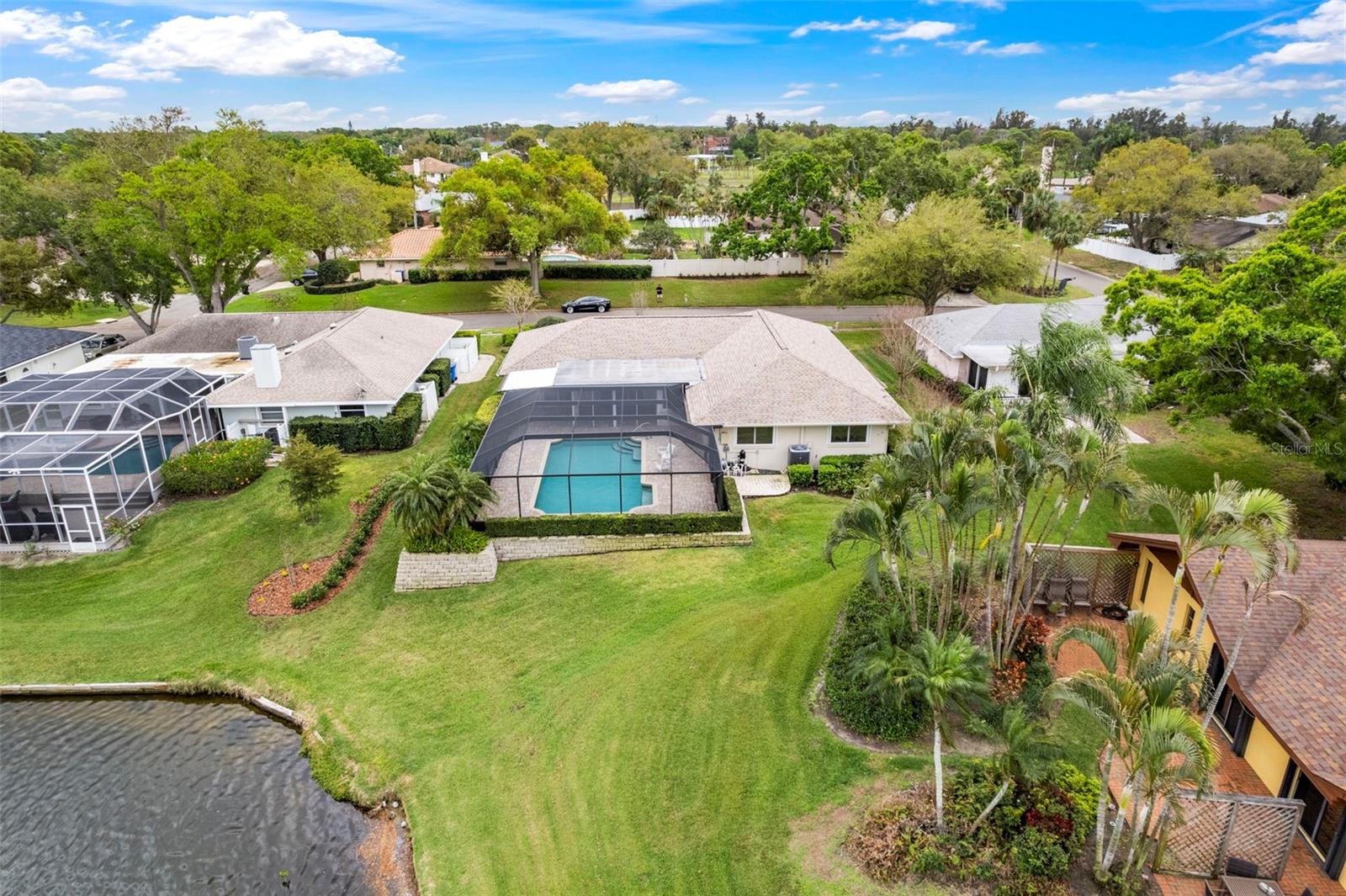 511 RIVIERA BAY DR NE, ST PETERSBURG, FL, 33702