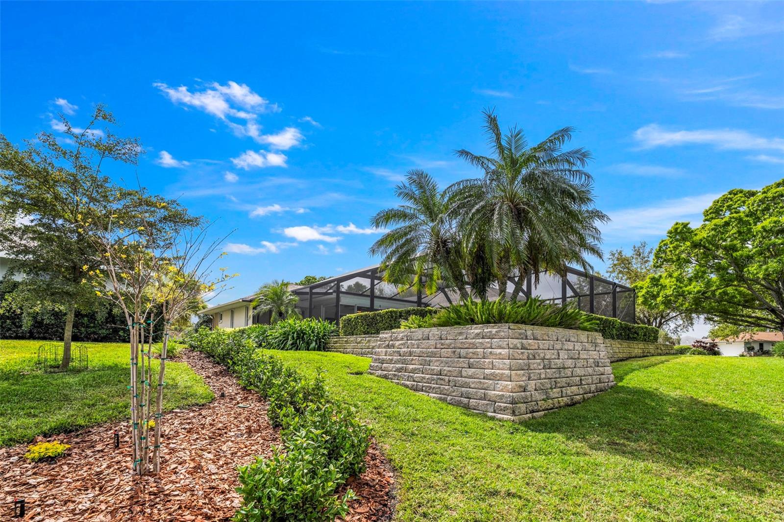 511 RIVIERA BAY DR NE, ST PETERSBURG, FL, 33702