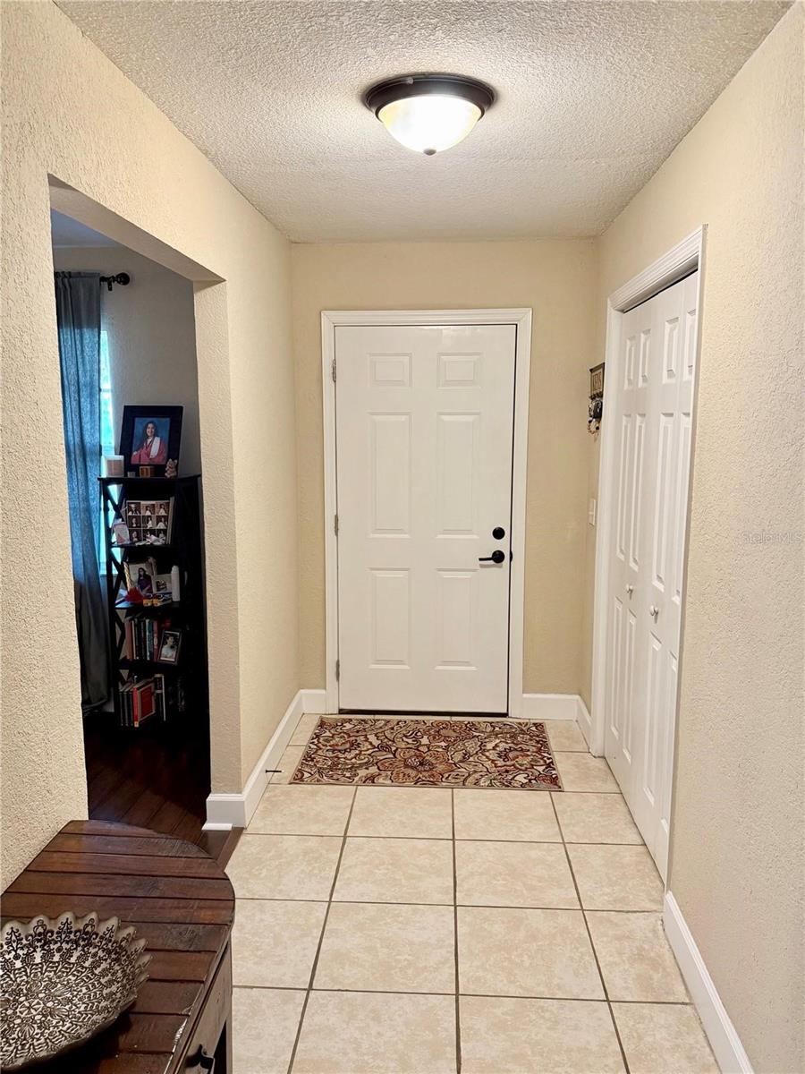 304 BLUEBIRD AVE, LAKELAND, FL, 33809