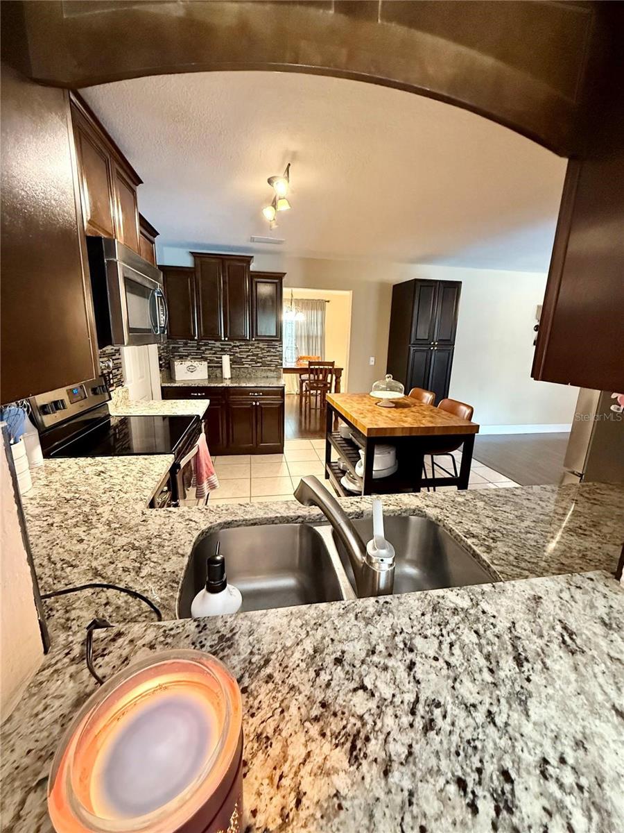 304 BLUEBIRD AVE, LAKELAND, FL, 33809
