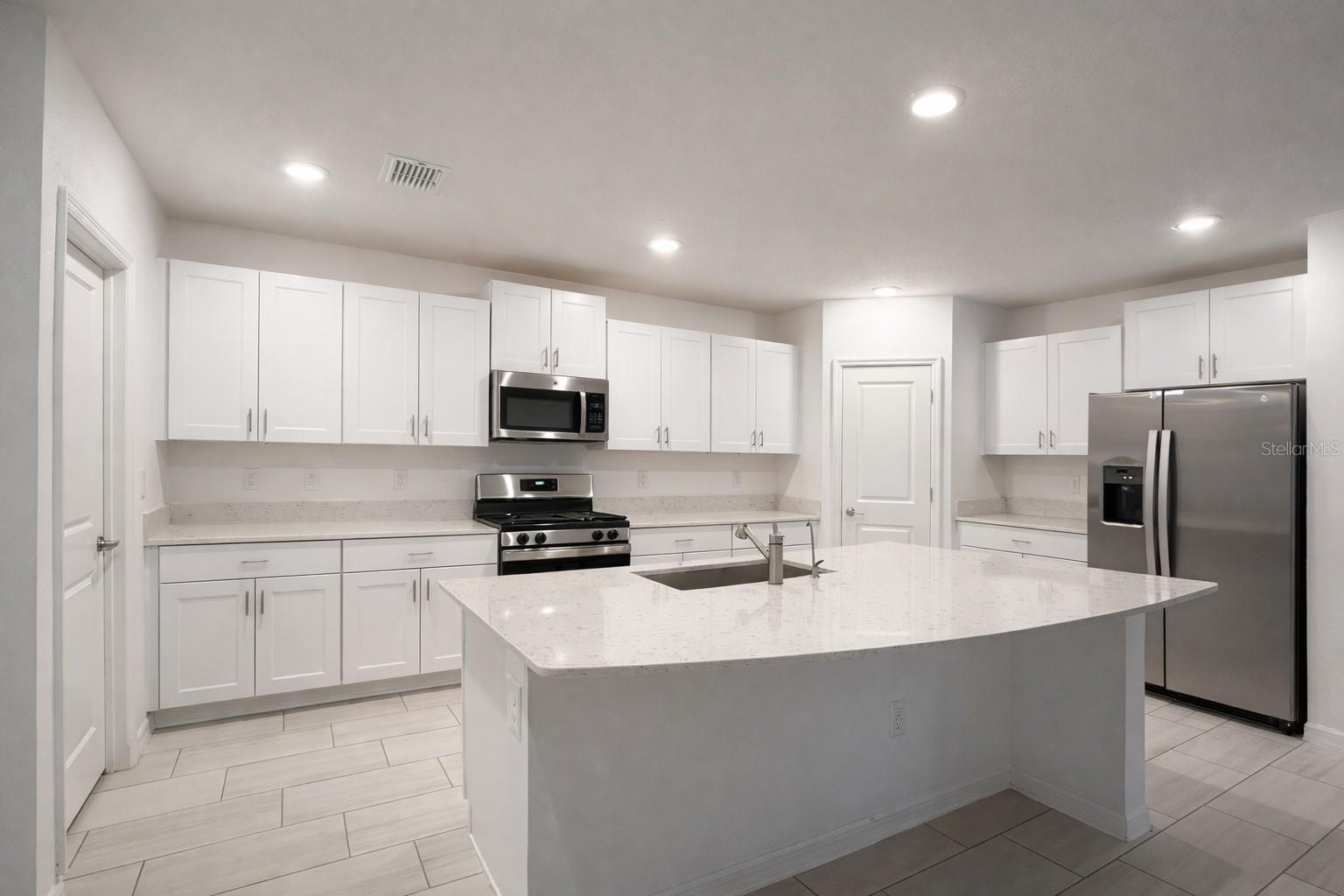 2545 LEONIA LANE, ZEPHYRHILLS, FL, 33541