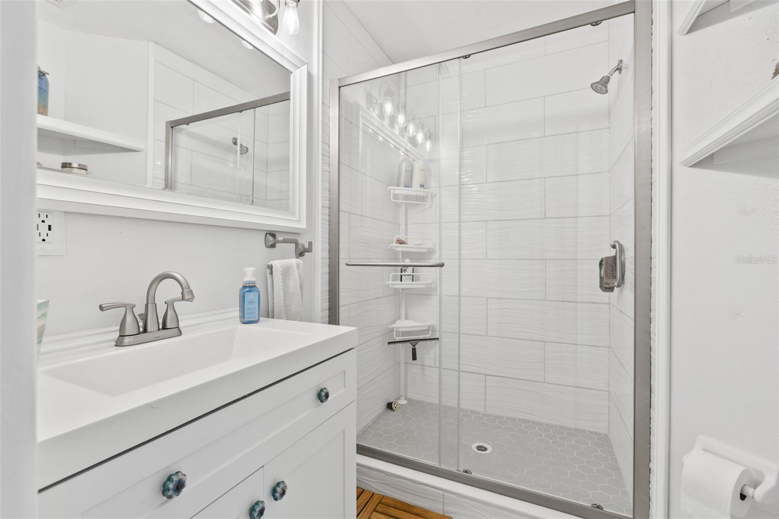 574 RYANS WOODS LN, PALM HARBOR, FL, 34683