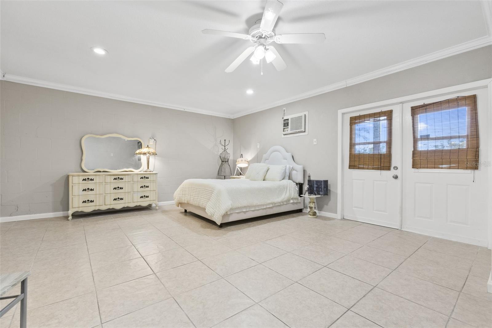 574 RYANS WOODS LN, PALM HARBOR, FL, 34683