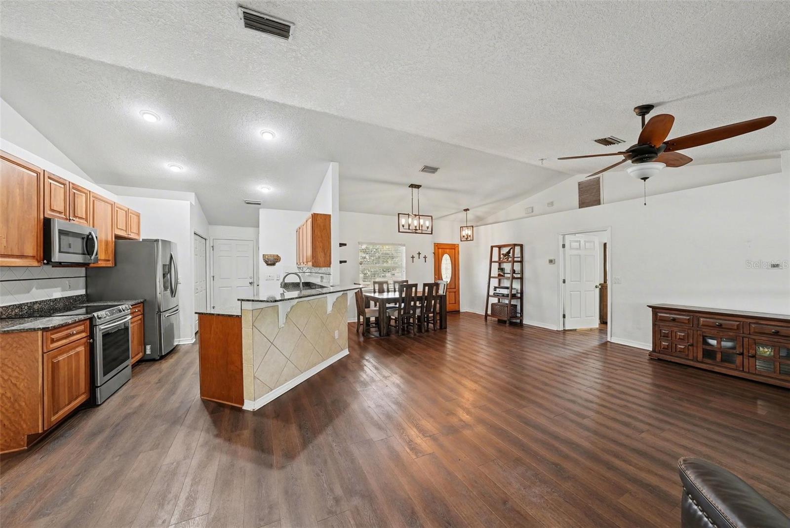 8802 ASHMAN RD, RIVERVIEW, FL, 33578