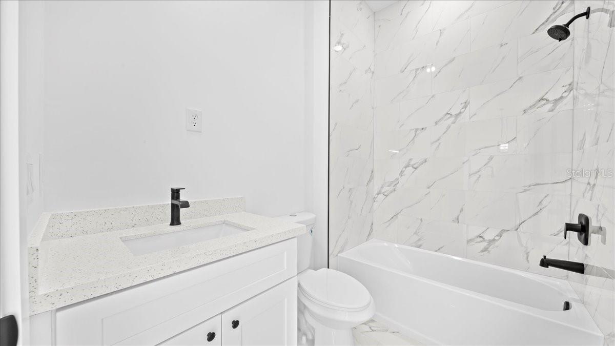 1323/1325 NE 8TH PL, CAPE CORAL, FL, 33909