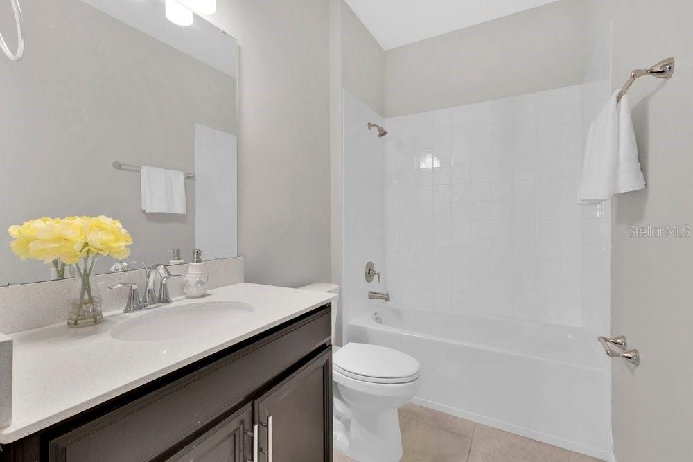 1051 QUAKER RIDGE LN, DAVENPORT, FL, 33896