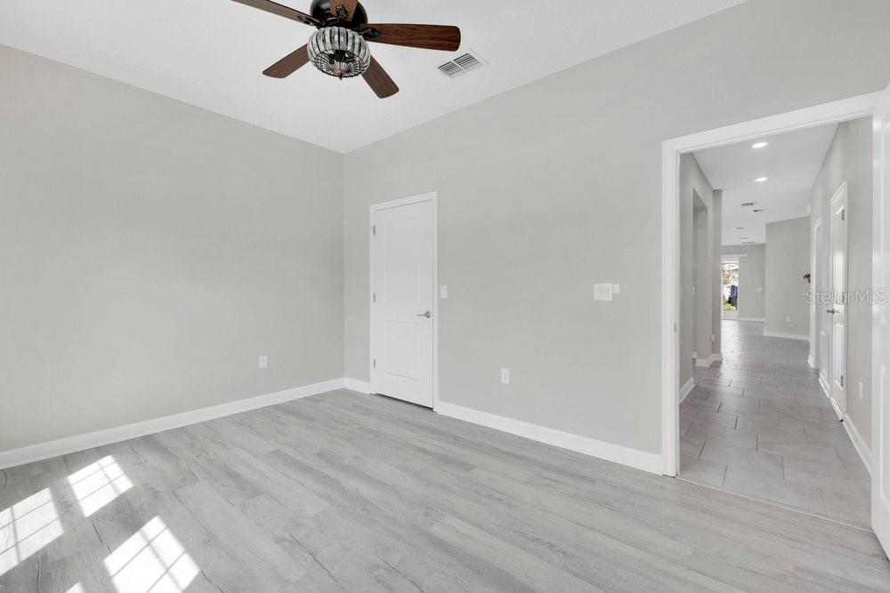 1051 QUAKER RIDGE LN, DAVENPORT, FL, 33896