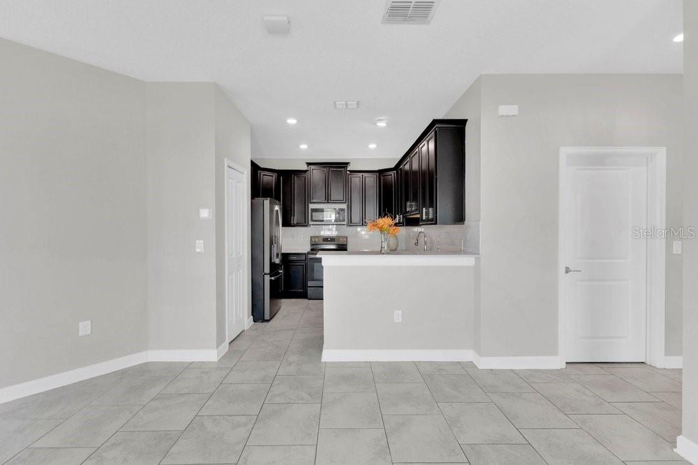 1051 QUAKER RIDGE LN, DAVENPORT, FL, 33896