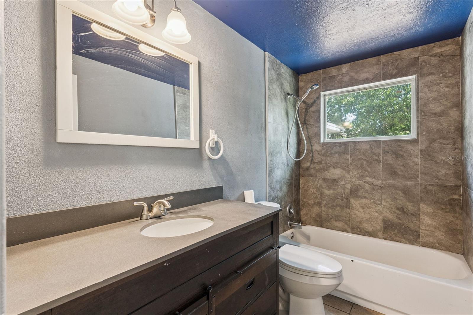 205 OAKLAND AVE, SANFORD, FL, 32773