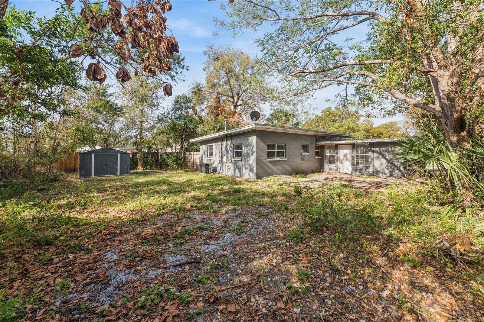 205 OAKLAND AVE, SANFORD, FL, 32773