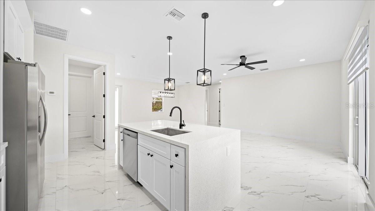 365 PERL ST, PORT CHARLOTTE, FL, 33954