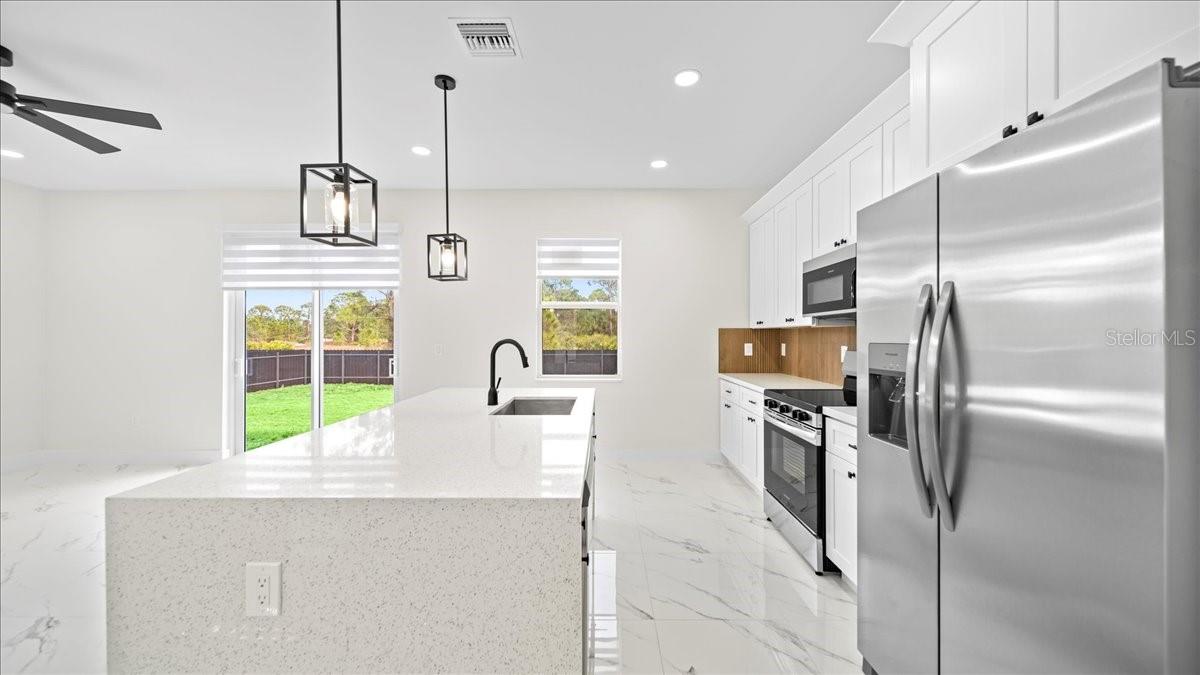 365 PERL ST, PORT CHARLOTTE, FL, 33954