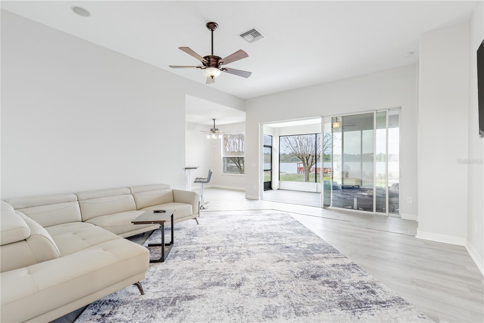 3804 BAYSHORE CIR, TAVARES, FL, 32778