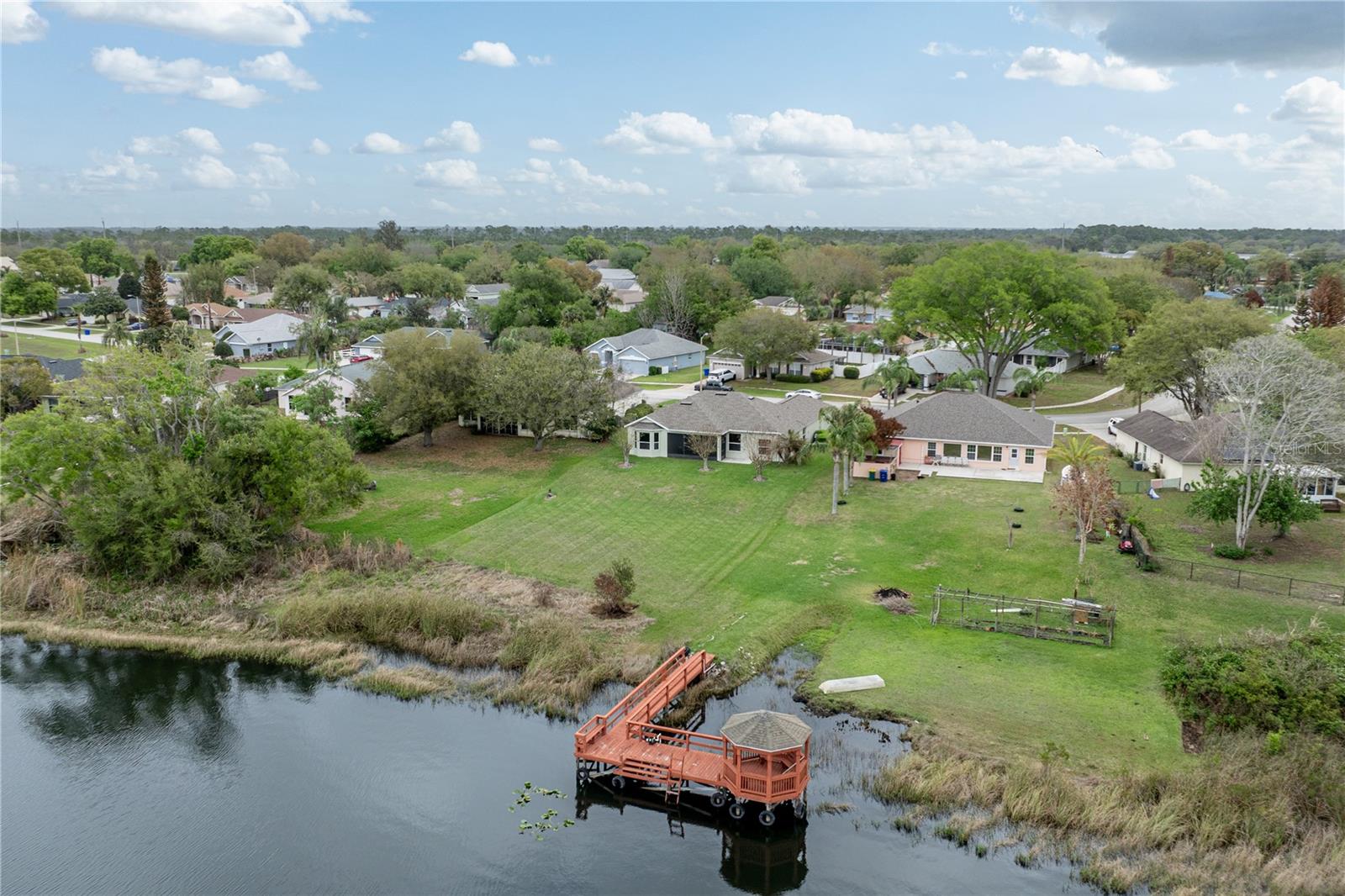 3804 BAYSHORE CIR, TAVARES, FL, 32778