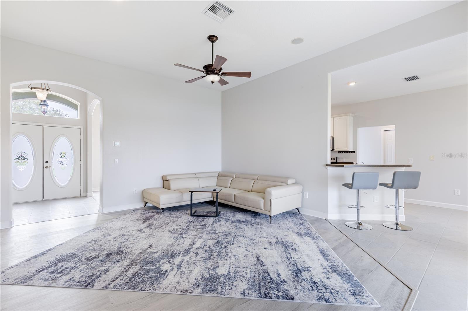 3804 BAYSHORE CIR, TAVARES, FL, 32778