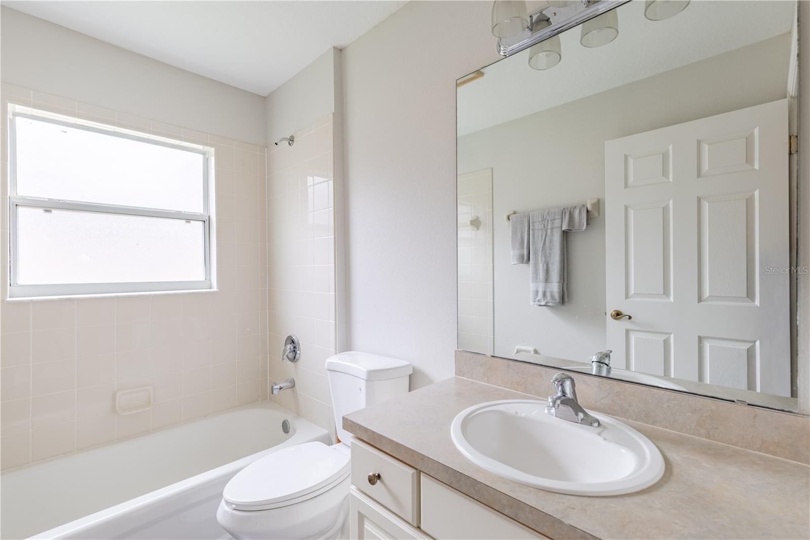 3804 BAYSHORE CIR, TAVARES, FL, 32778