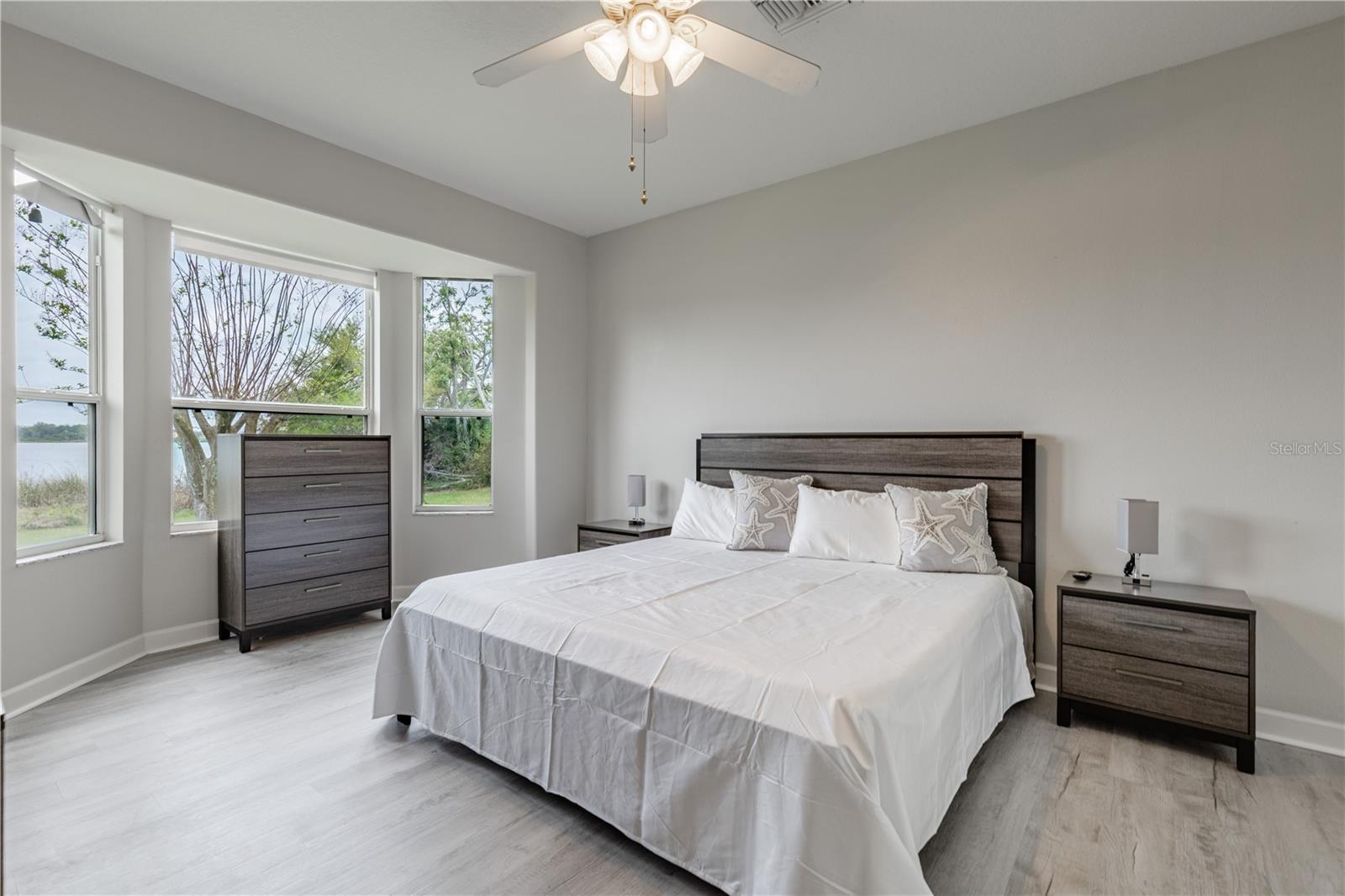 3804 BAYSHORE CIR, TAVARES, FL, 32778