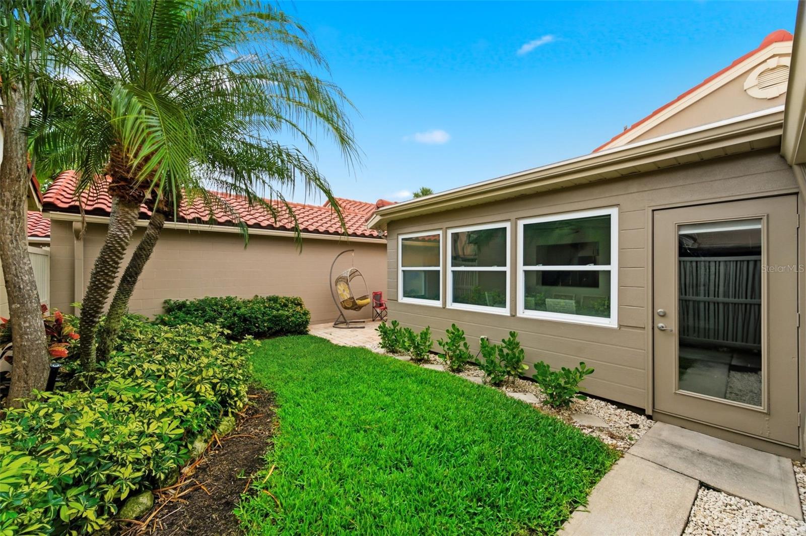 526 ST TROPEZ CIR NE, ST PETERSBURG, FL, 33703