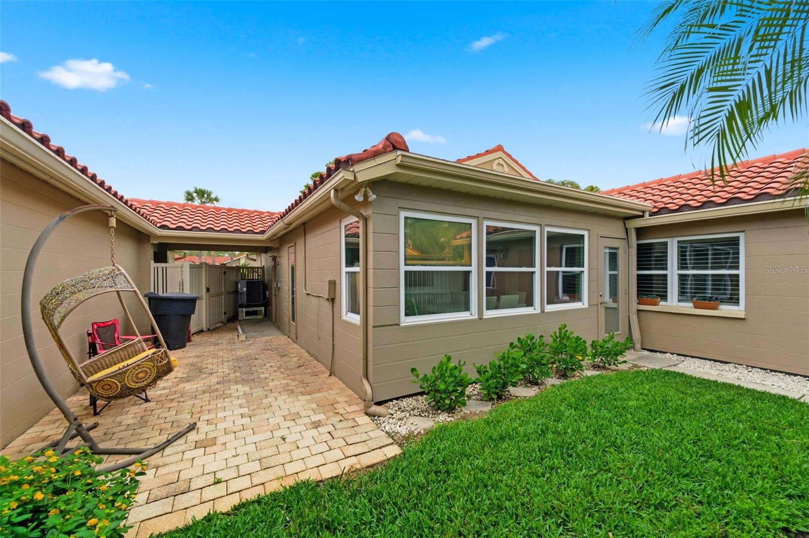 526 ST TROPEZ CIR NE, ST PETERSBURG, FL, 33703