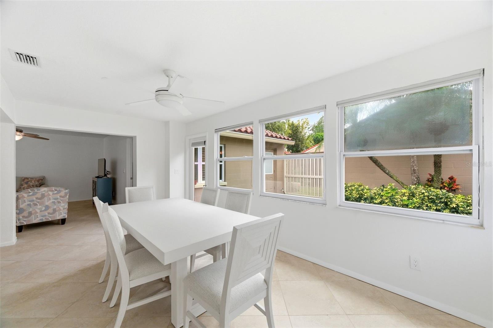 526 ST TROPEZ CIR NE, ST PETERSBURG, FL, 33703