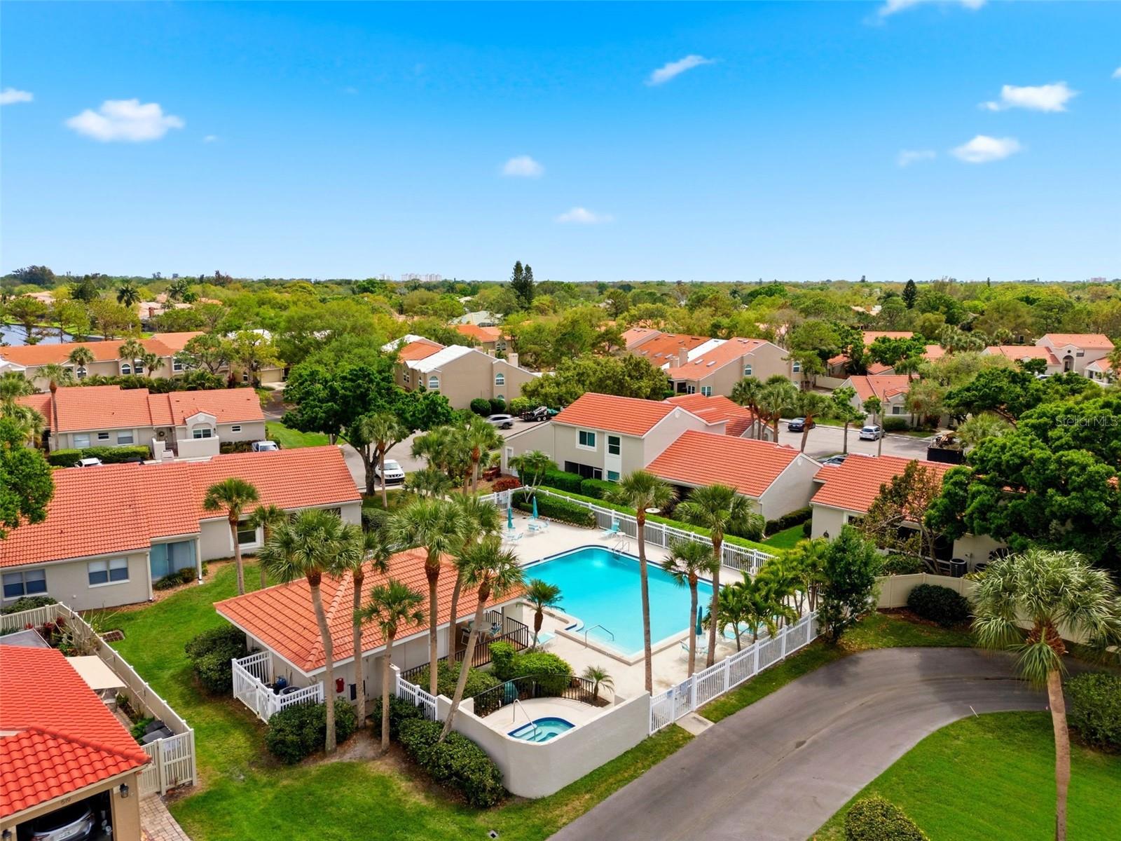 526 ST TROPEZ CIR NE, ST PETERSBURG, FL, 33703