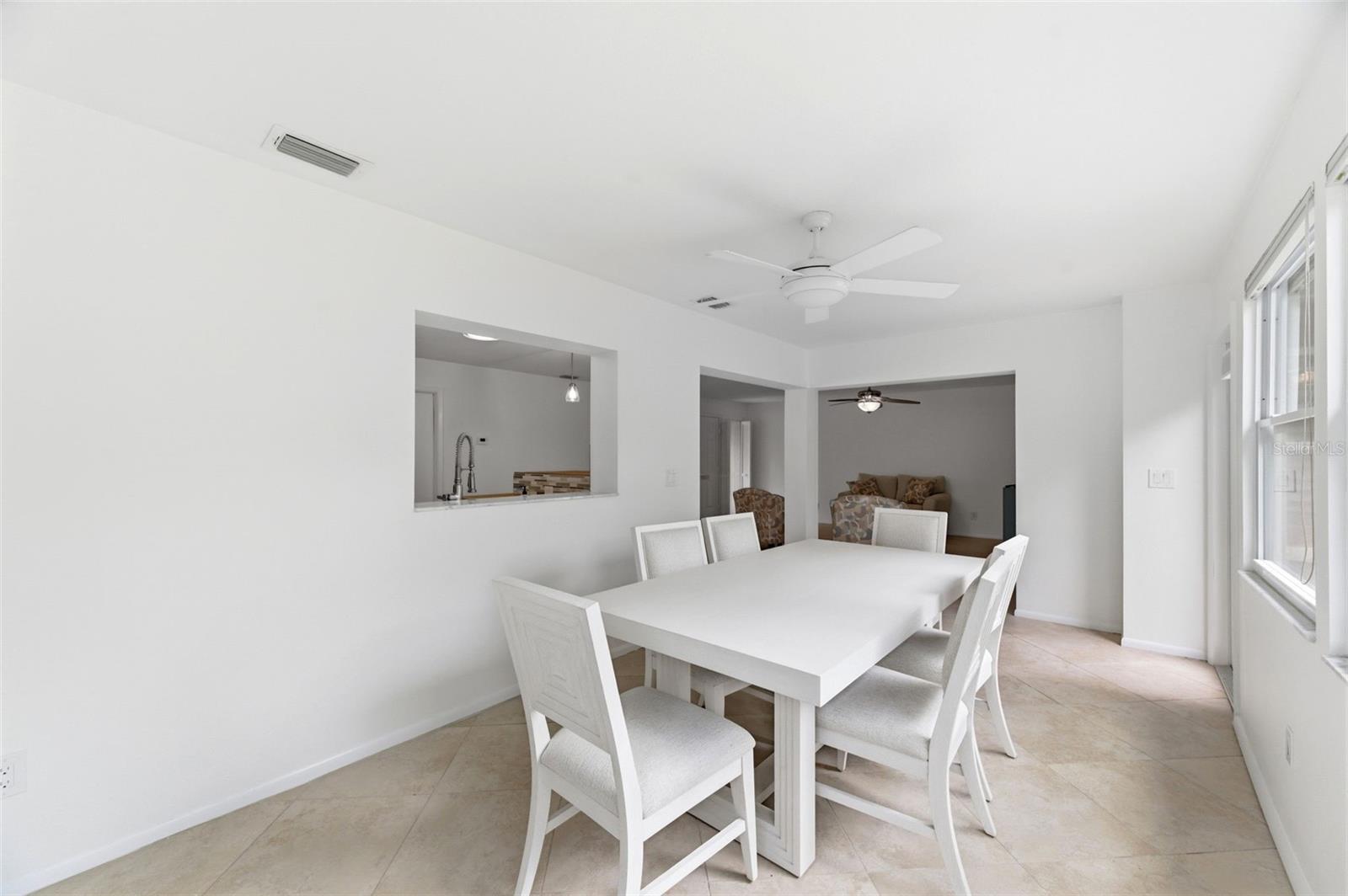 526 ST TROPEZ CIR NE, ST PETERSBURG, FL, 33703