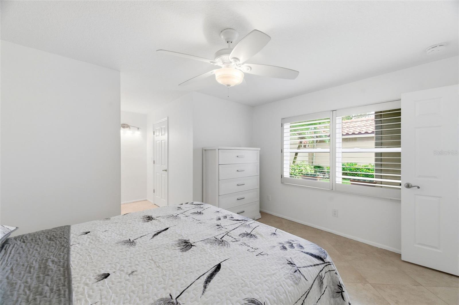 526 ST TROPEZ CIR NE, ST PETERSBURG, FL, 33703