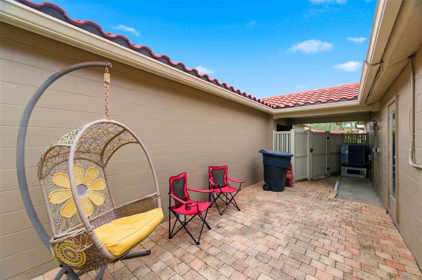 526 ST TROPEZ CIR NE, ST PETERSBURG, FL, 33703