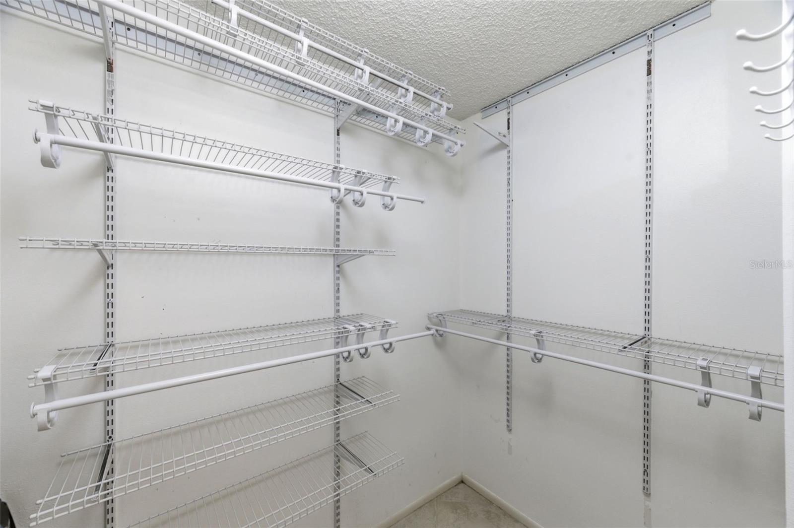 526 ST TROPEZ CIR NE, ST PETERSBURG, FL, 33703