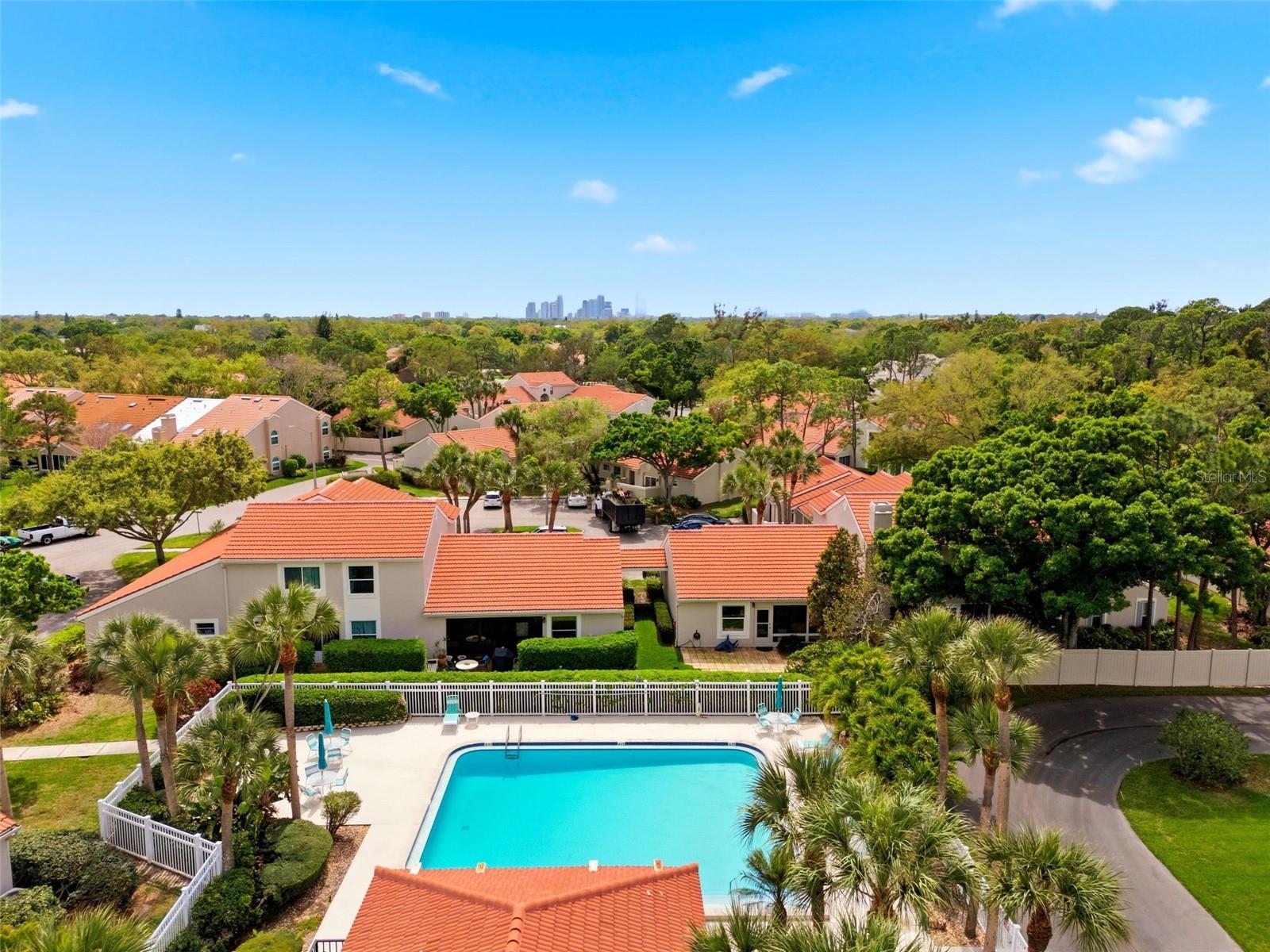 526 ST TROPEZ CIR NE, ST PETERSBURG, FL, 33703