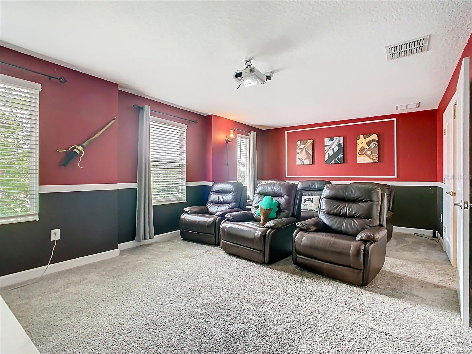 303 OCEAN COURSE AVE, DAVENPORT, FL, 33896
