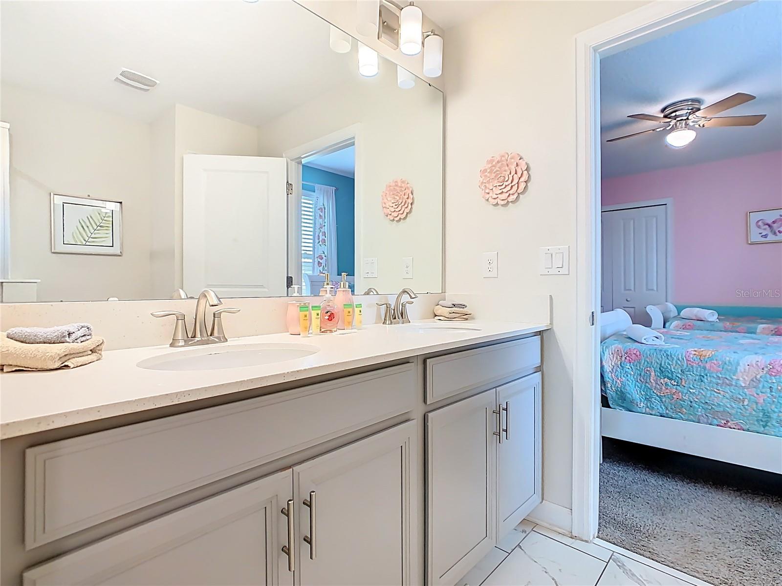 303 OCEAN COURSE AVE, DAVENPORT, FL, 33896