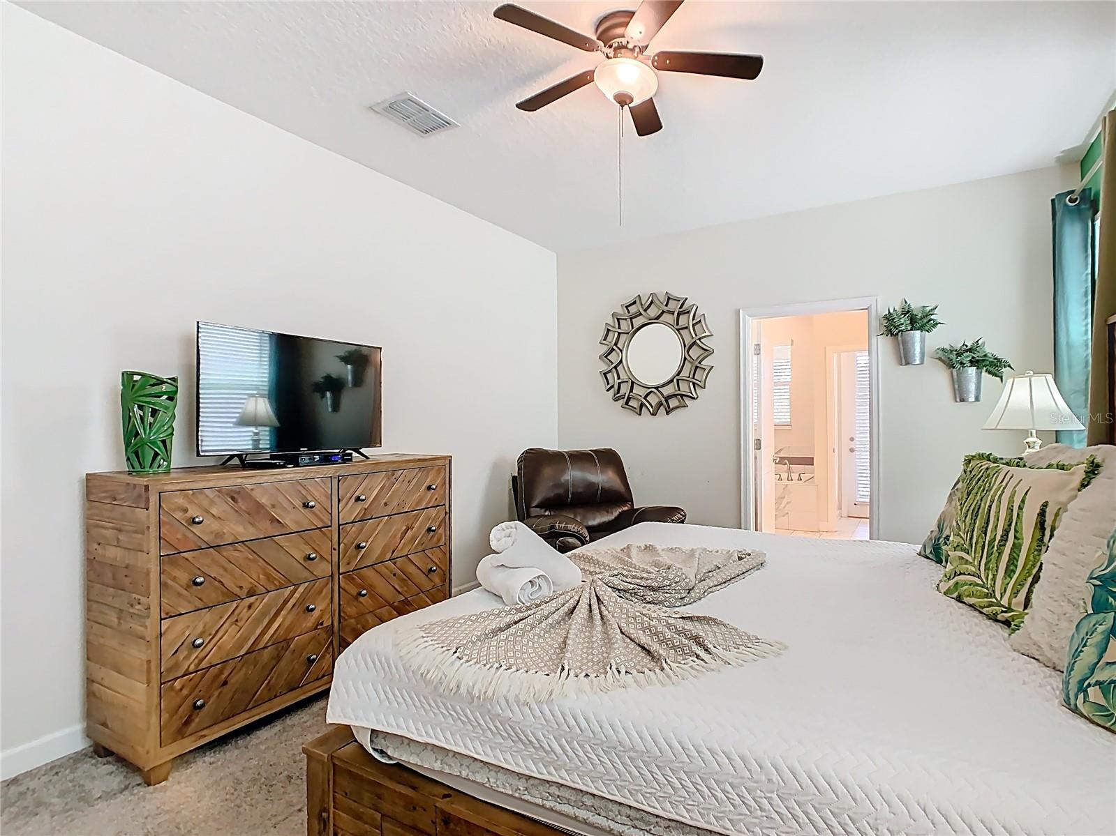 303 OCEAN COURSE AVE, DAVENPORT, FL, 33896