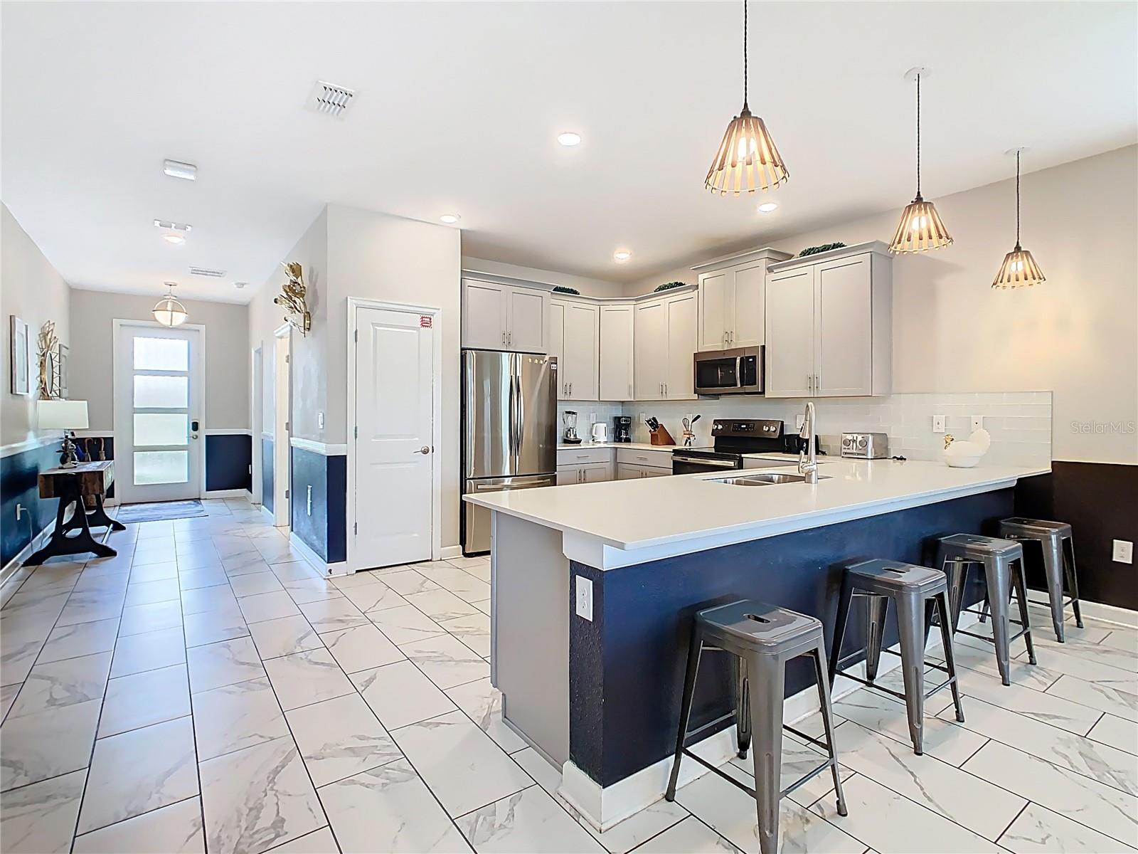 303 OCEAN COURSE AVE, DAVENPORT, FL, 33896