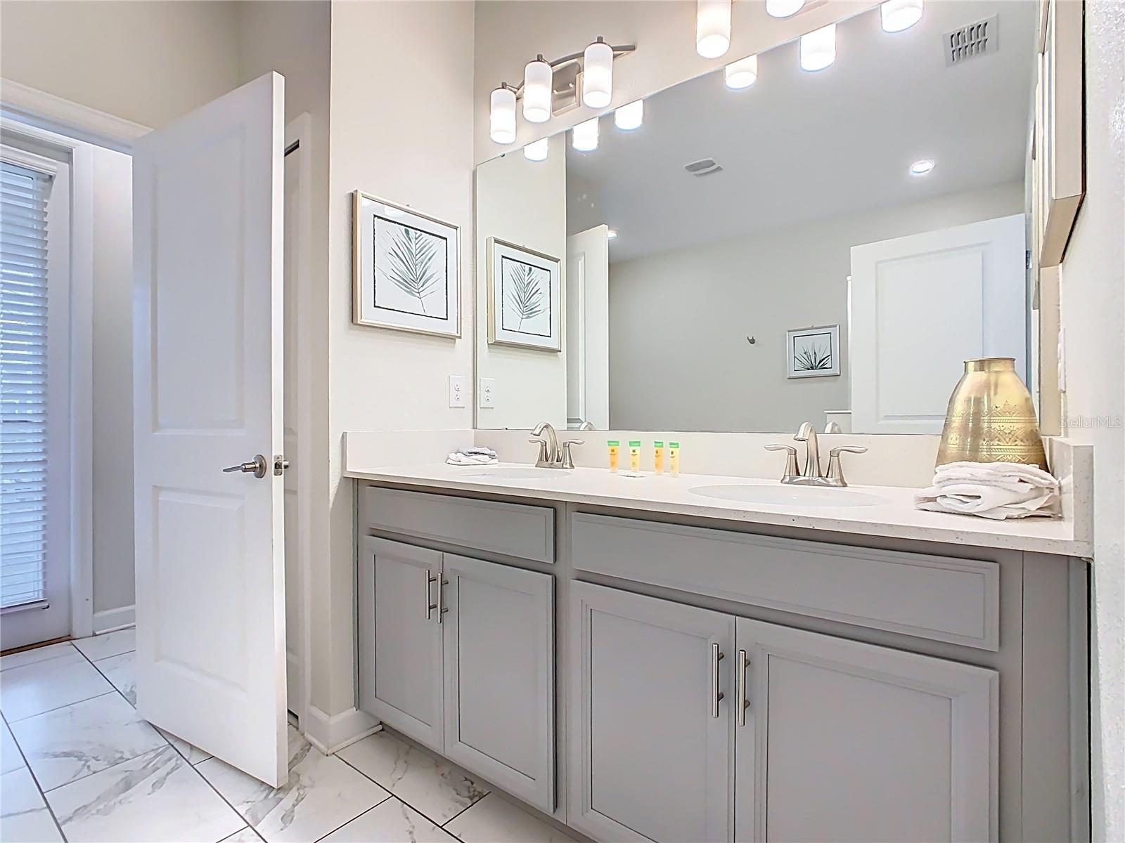 303 OCEAN COURSE AVE, DAVENPORT, FL, 33896