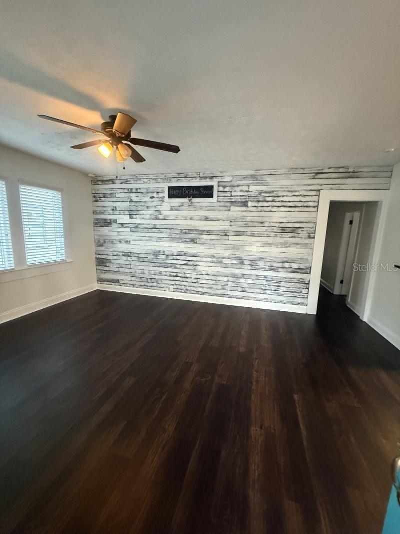 320 W LAMBRIGHT ST, TAMPA, FL, 33604
