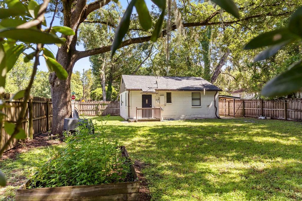 825 NW 19TH AVE, GAINESVILLE, FL, 32609