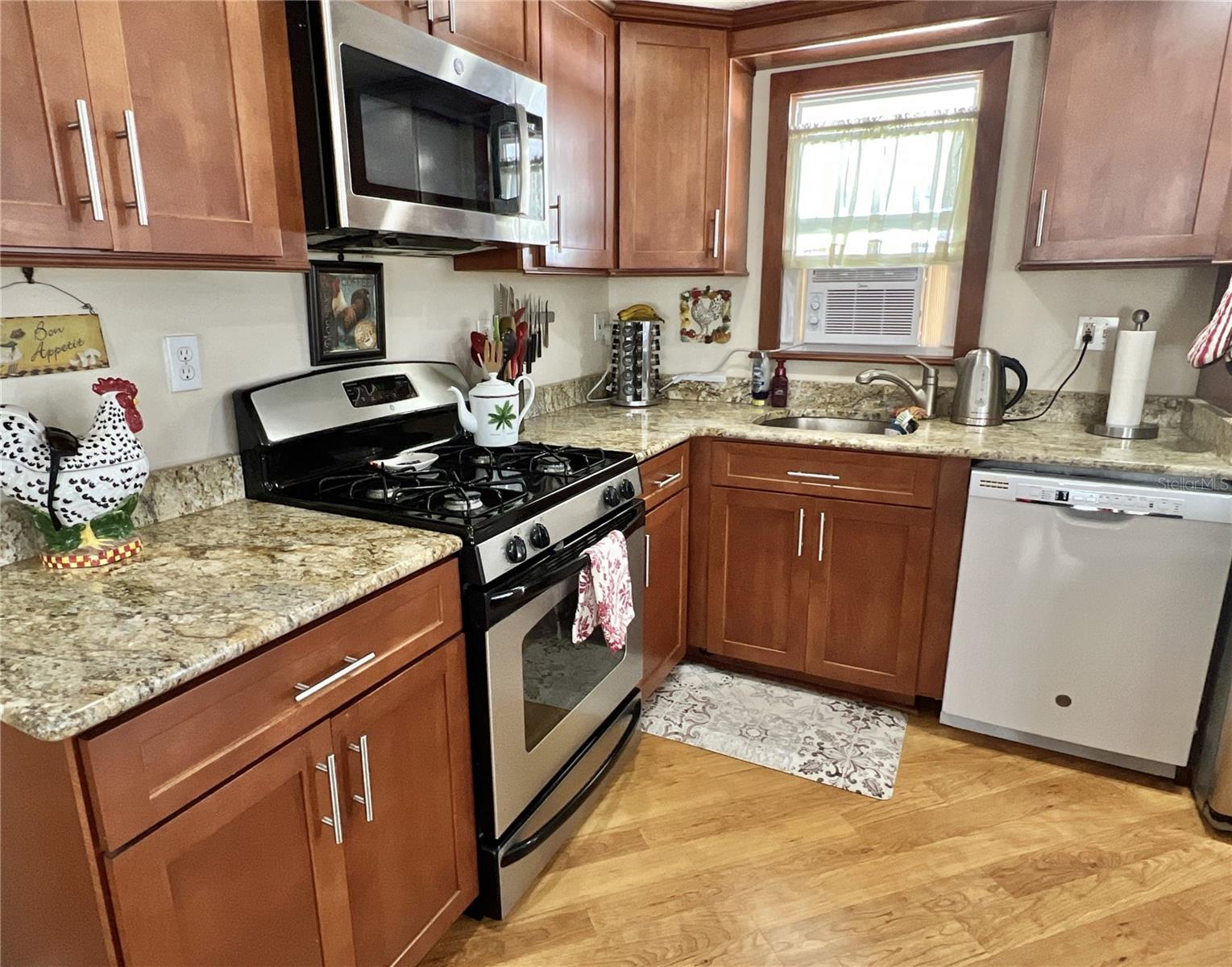 7138 MOUNT HAWTHORNE RD NE #586, ST PETERSBURG, FL, 33702