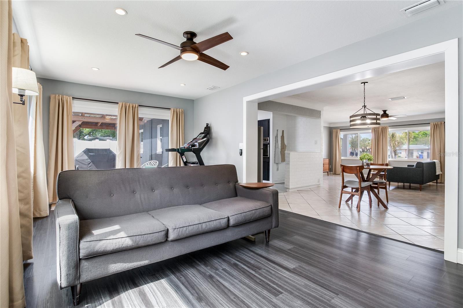 6688 30TH AVE N, ST PETERSBURG, FL, 33710
