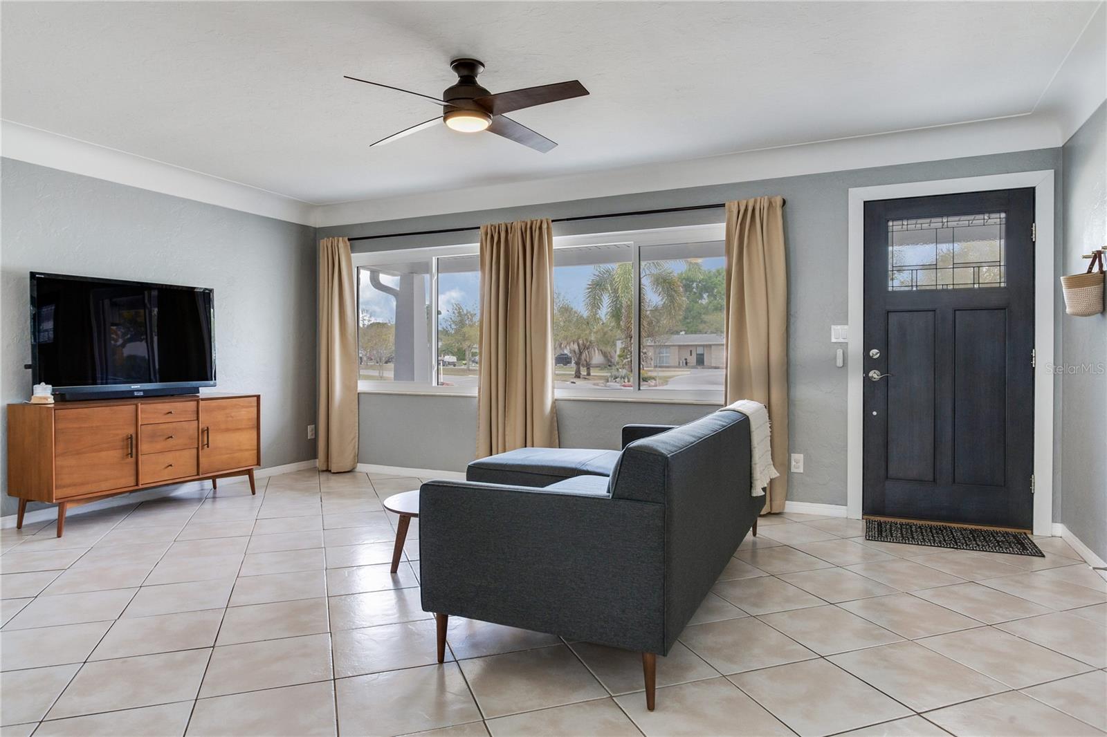 6688 30TH AVE N, ST PETERSBURG, FL, 33710