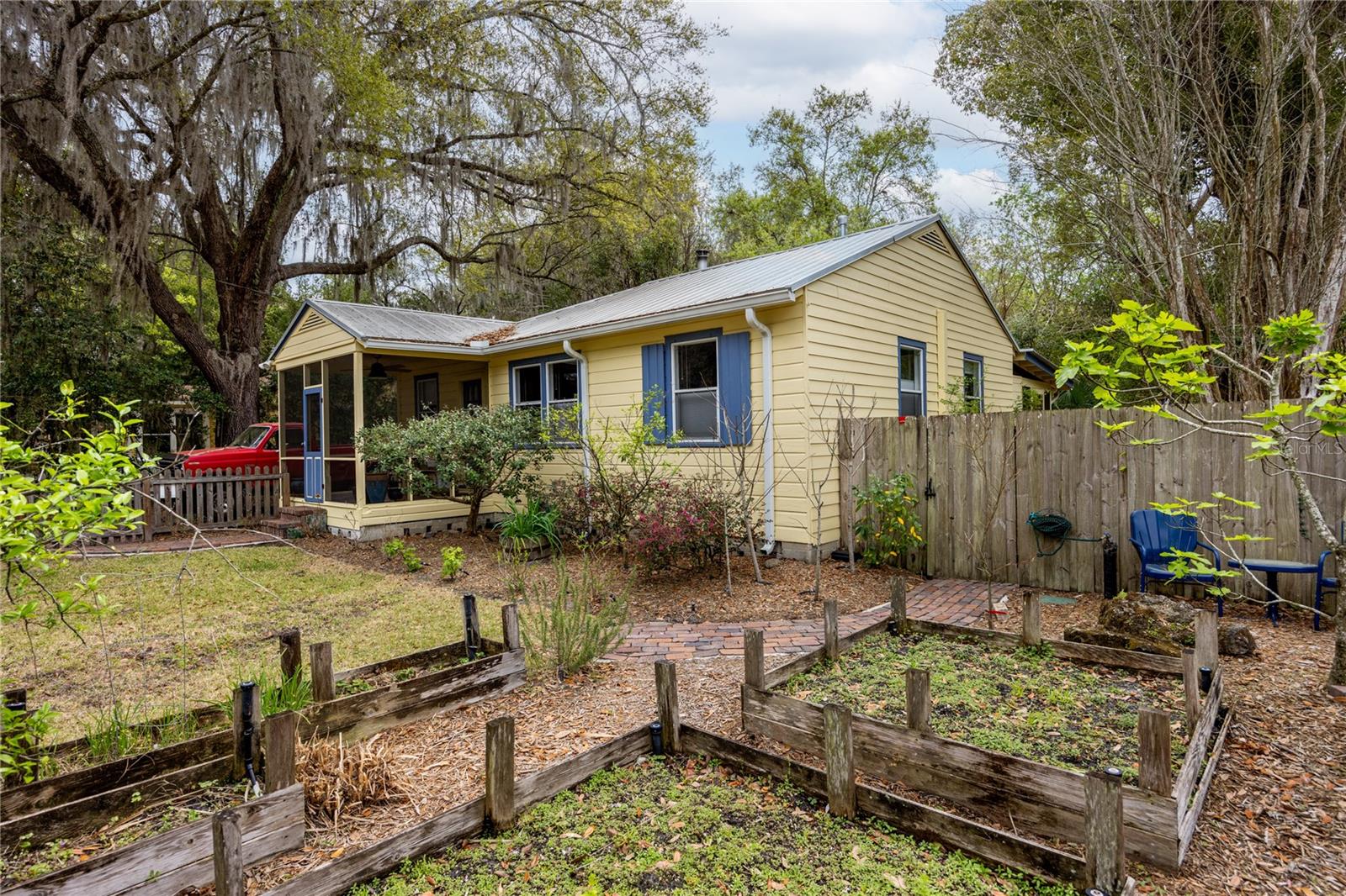 1017 NE 8TH AVE, GAINESVILLE, FL, 32601