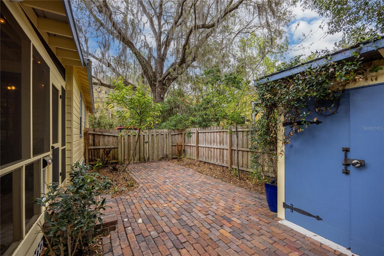 1017 NE 8TH AVE, GAINESVILLE, FL, 32601