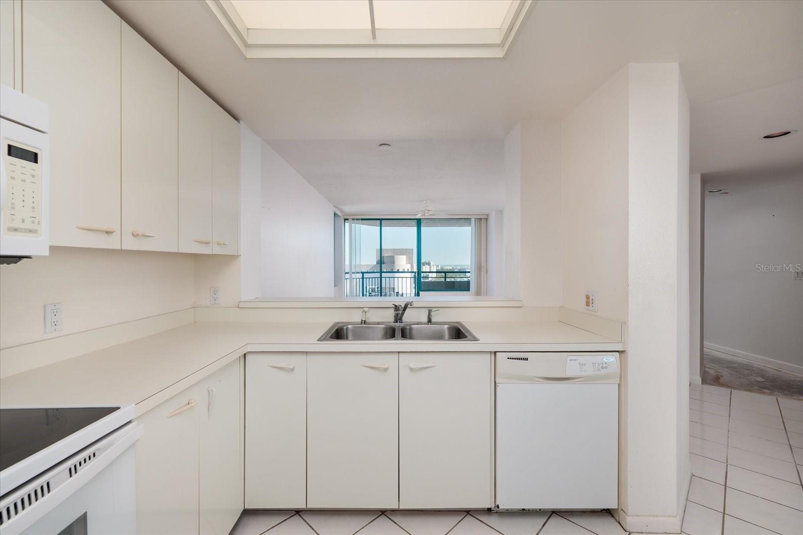 1540 GULF BLVD #2205, CLEARWATER BEACH, FL, 33767