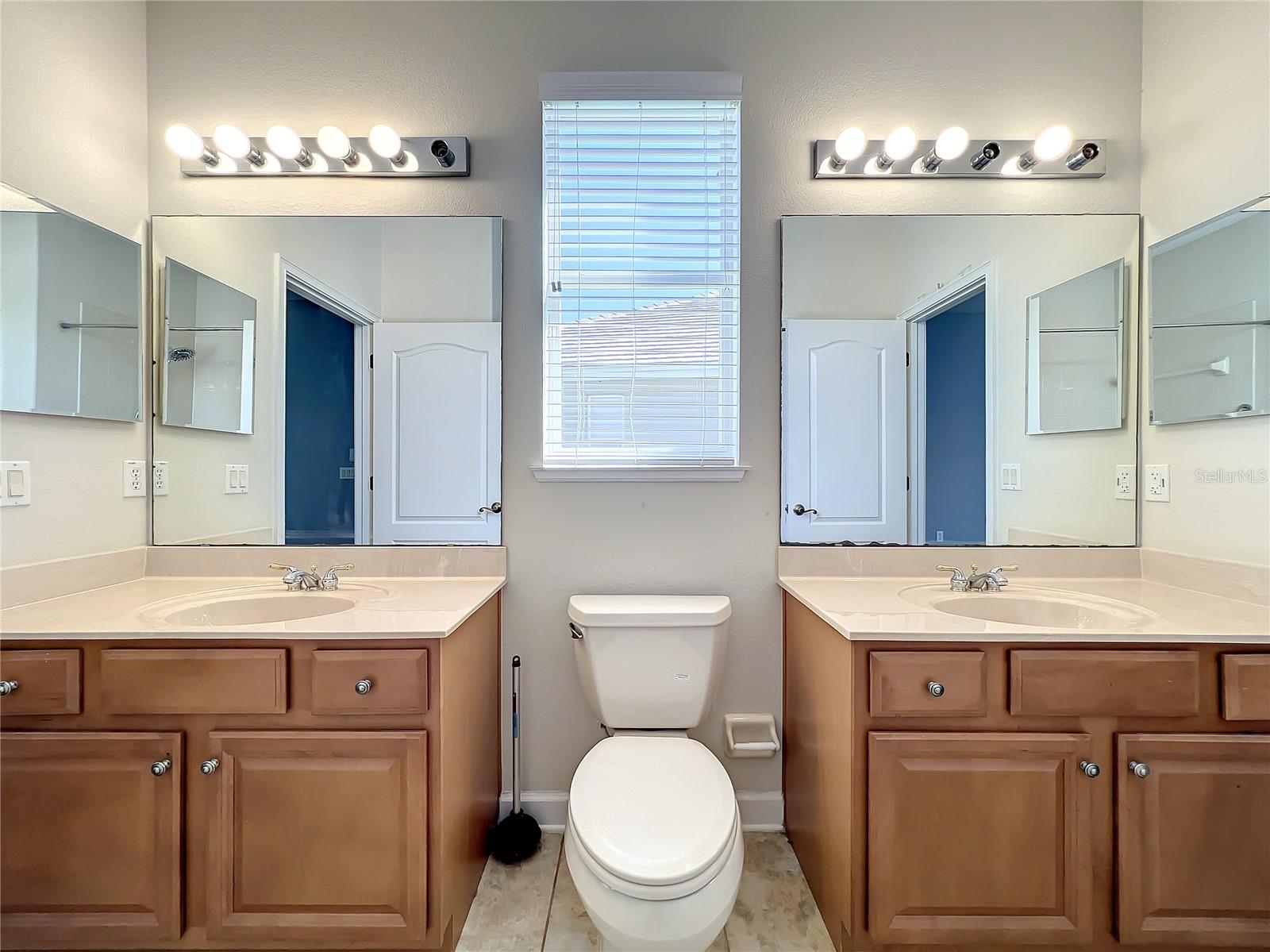 10041 OAK QUARRY DR, ORLANDO, FL, 32832