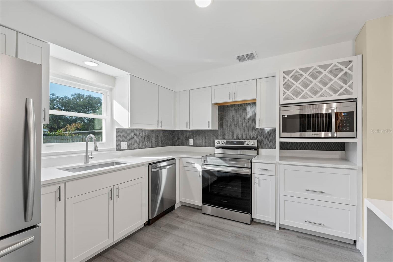 700 OAKLAND RD, ALTAMONTE SPRINGS, FL, 32701